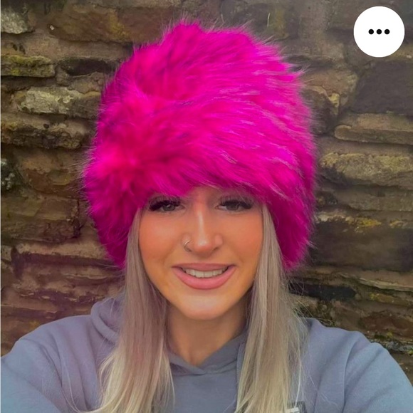 Accessories - NEW Hot Pink Faux Fur Hat